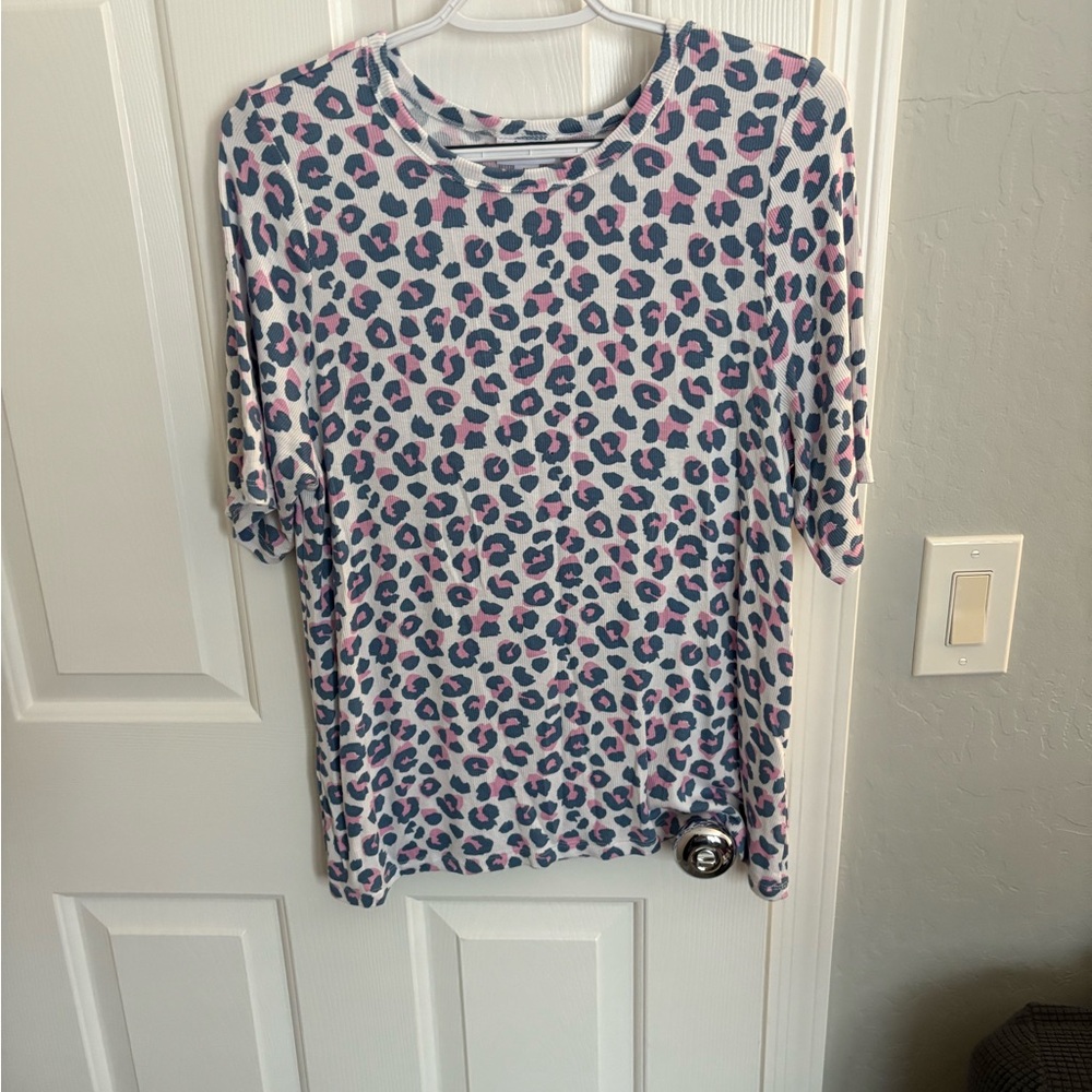 LuLaRoe Gray Boxy 3/4 Sleeve T-Shirt